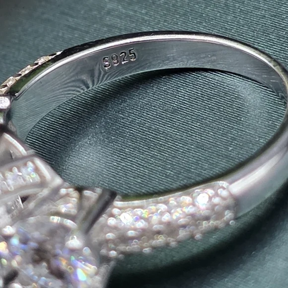 5ct Moissanite 3-Stone Ring – Size 6 (S925 Solid Silver) - Picture 9 of 15